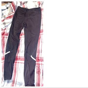 Women’s Medium Pink leggings. I have two of the same pair selling together.